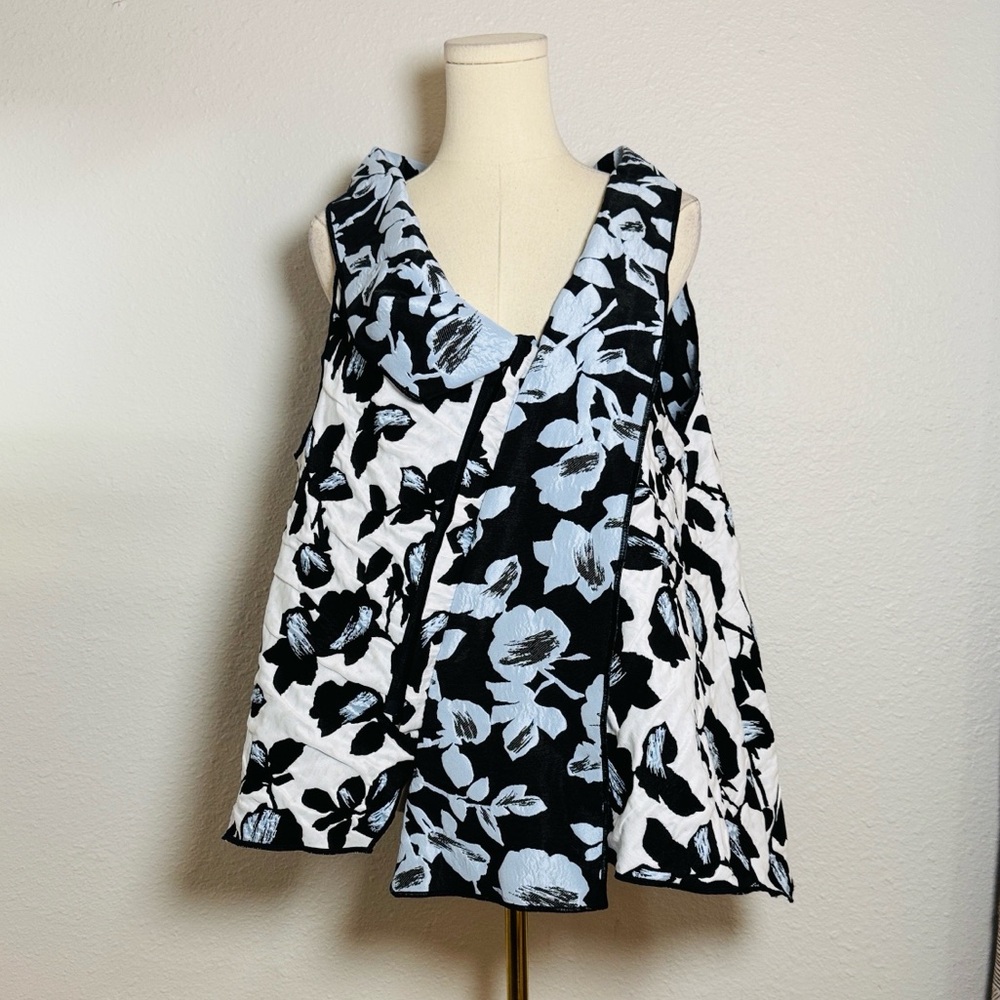 XD XENIA DESIGN Made in Croatia Artsy Topper Vest size Medium